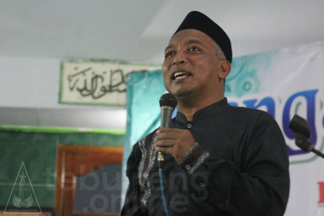 Dosa Besar Sujud kepada Manusia, Gus Fahmi Minta Bu Risma Tak Mengulangi