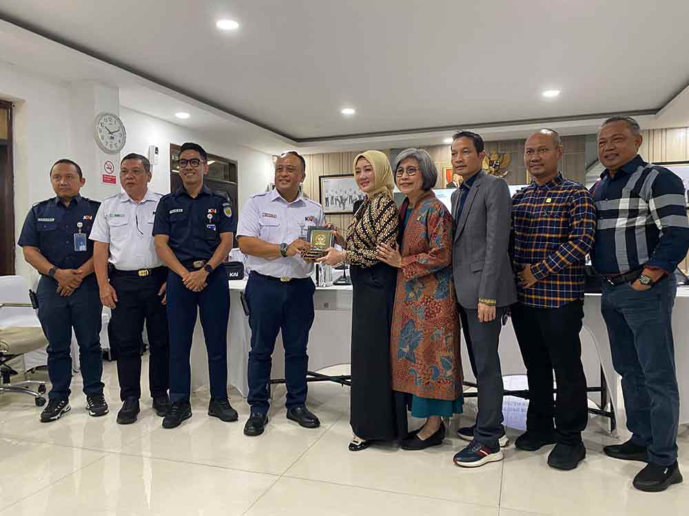 Anggota BURT DPR RI Syafiuddin Soroti Perlunya Gerbong Khusus Perokok di Kereta Api