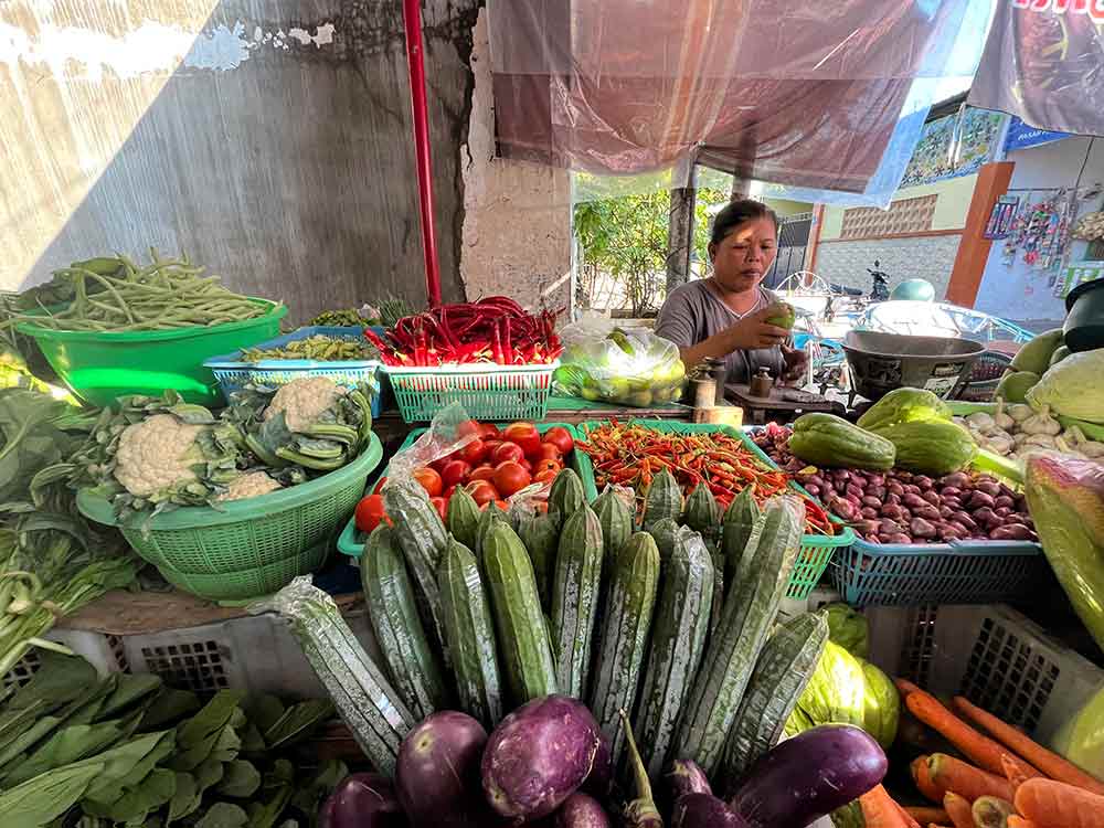 Update Harga Sembako Surabaya 17 Juli 2025: Bawang Merah Naik Tipis, Cabai Merosot hingga Rp4 Ribu