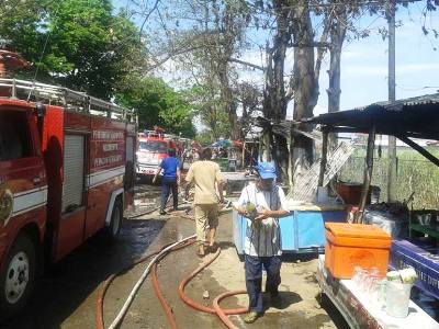 Konslet, Lima Warung di Depan Mertex Ludes
