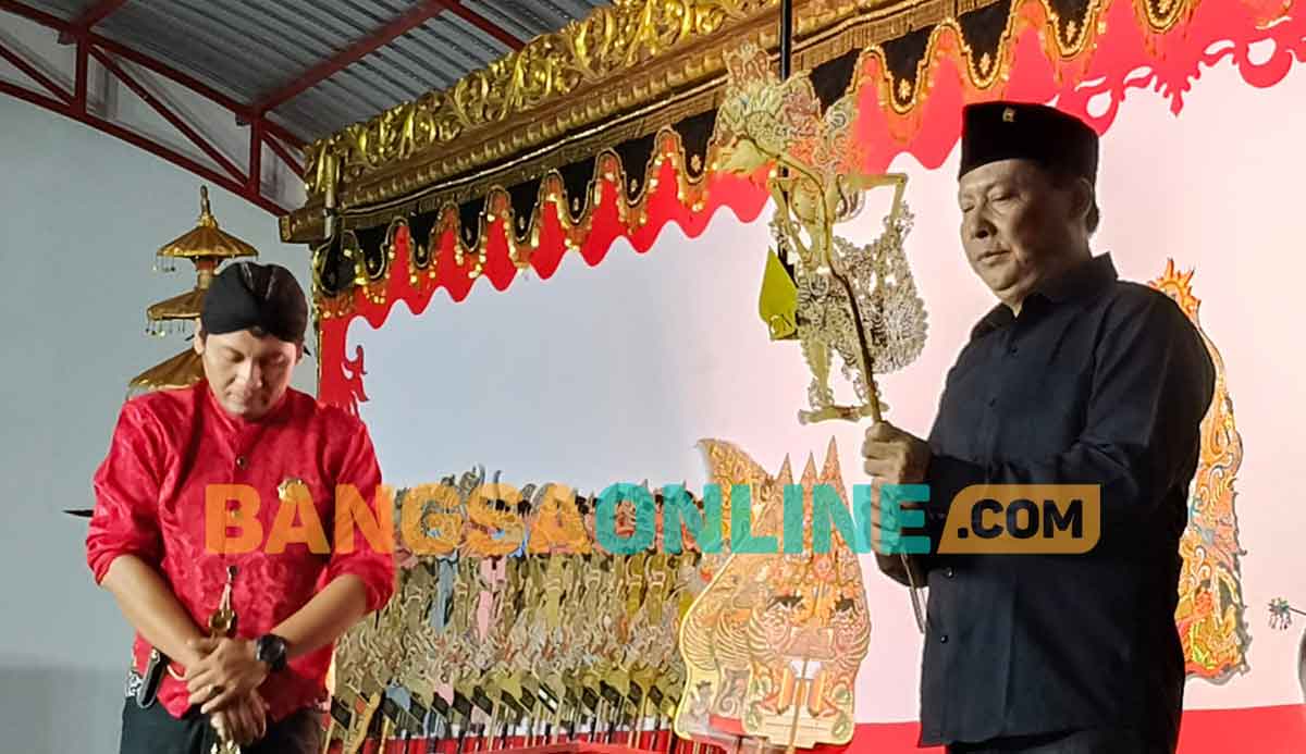 Wayang Kulit Semalam Suntuk Meriahkan Tasyakuran Pembangunan Parkir Kantor DPC PDIP Kabupaten Kediri