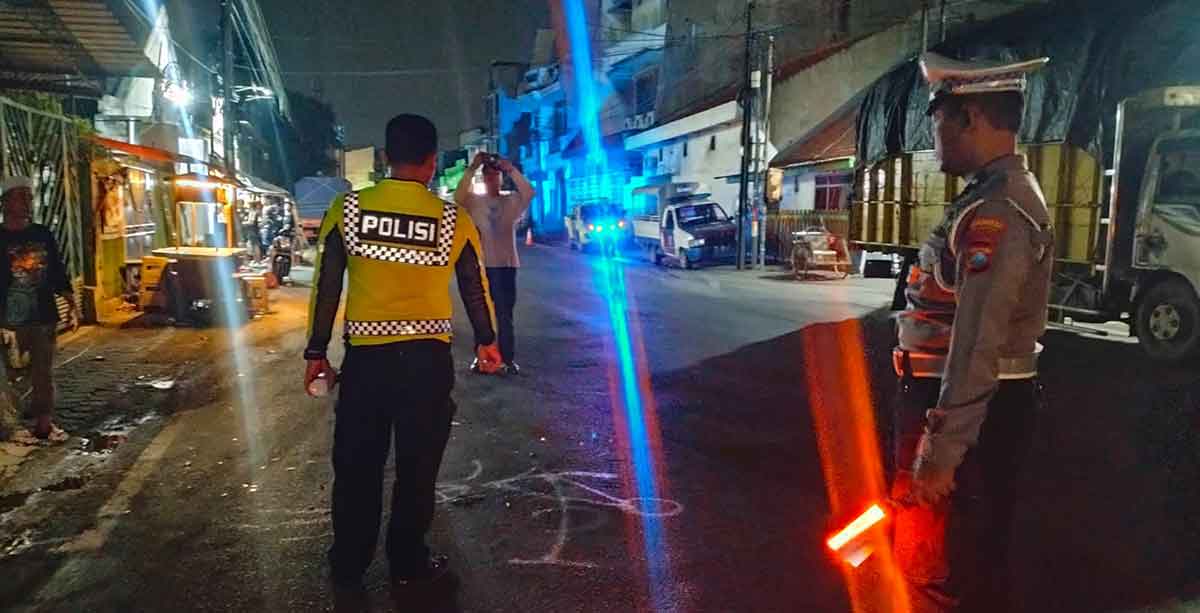 Pengendara Motor Tewas Tabrak Truk Tangki di Jalan Raya Krian