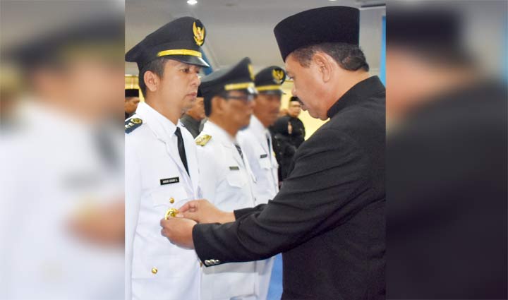 Wabup Pungkasiadi ketika melantik 43 orang pejabat administrator, pengawas, dan fungsional lingkup Pemerintah Kabupaten Mojokerto.