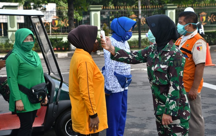 Dharma Pertiwi Daerah E Gelar Rapid Test dan Bagikan Sembako