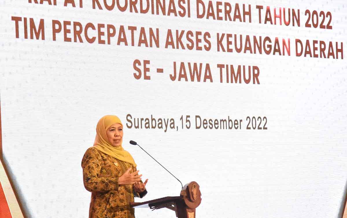 Gubernur Khofifah Kukuhkan 7 TPAKD di Jawa Timur