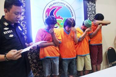 Polrestabes Tangkap 4 Pengedar Sabu