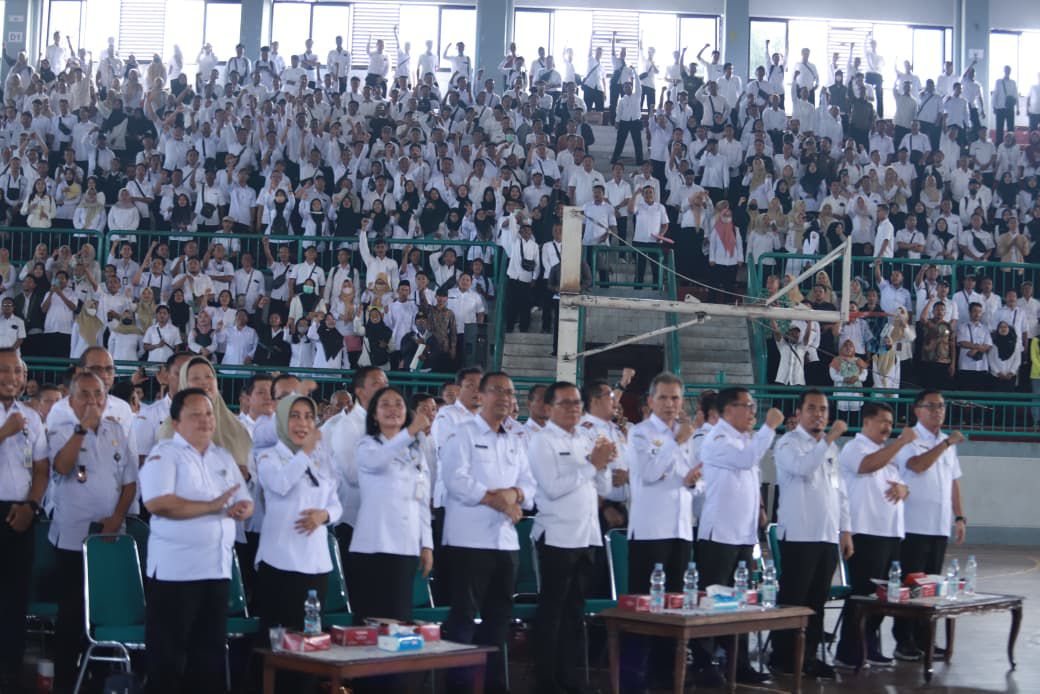 Ribuan Tenaga Non-ASN R4 di Jember Terima Pakta Integritas, Bupati: Dapat Usulan P3K Paruh Waktu