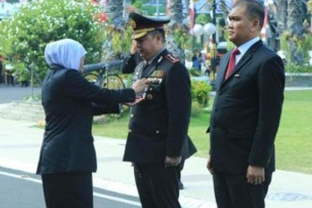 Pemberian penghargaan kepada Ditreskrimsus dan Ditreskrimum