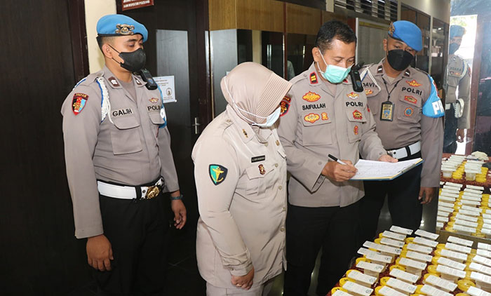 Ciptakan Zero Narkoba, Propam Polres Malang Gelar Tes Urine