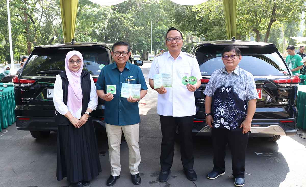 Wakil Bupati dan Dirut Petrokimia Gresik Kompak Dukung Uji Emisi Kendaraan