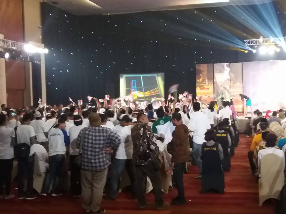 Suasana debat publik III pemilihan gubernur-wakil gubernur Jawa Timur di Surabaya, Sabtu (23/6/2018). Foto: bangsaonline.com